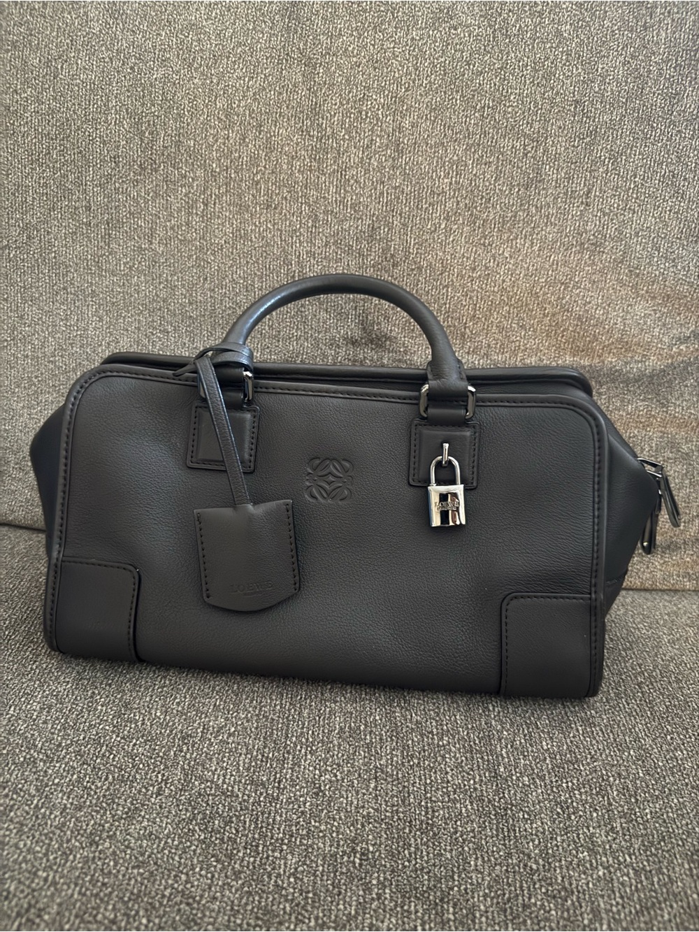 LOEWE Amazona 28 — Dark Brown Leather | Lock & Key Included